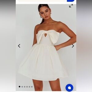 Selfie Leslie Cream Strapless Bow Dress